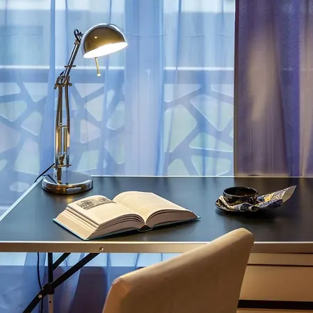 Appartement Dream - One Bedroom With Balcony By The Sea